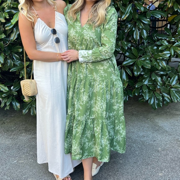 Tuckernuck Dresses & Skirts - Tuckernuck Green Floral Tiered Maxi Dress